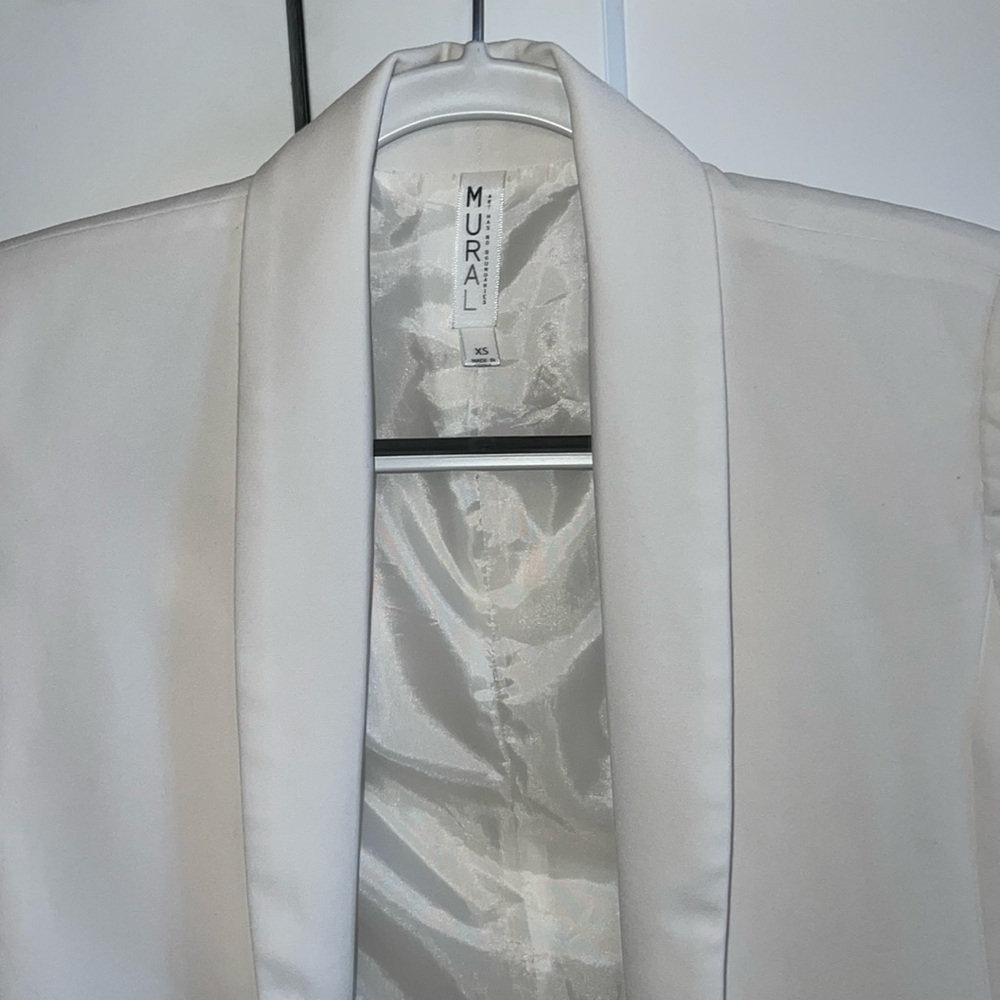 White polyester blazer